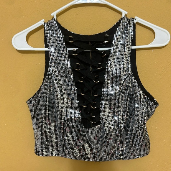 Top - Picture 1 of 2